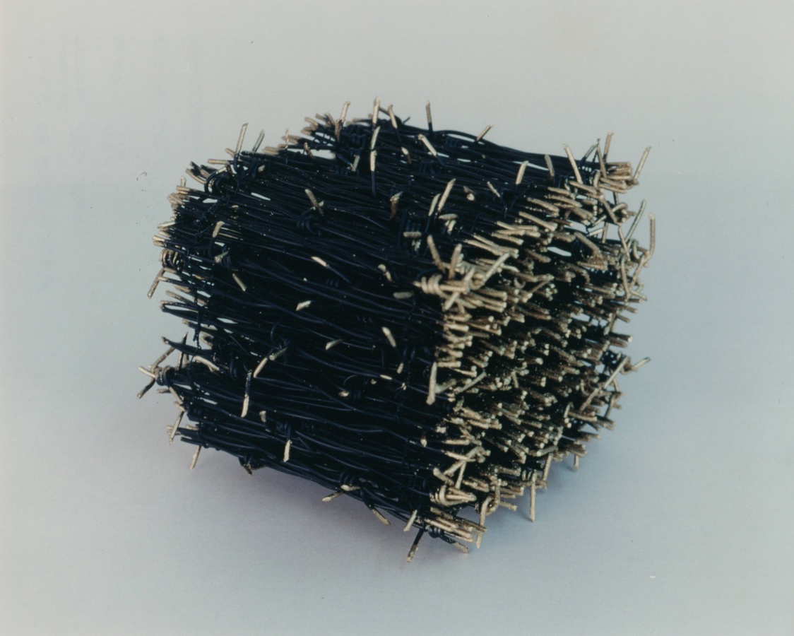 LE RECIT INACHEVE - V Triennale International de Mini-Textiles, Angers, France